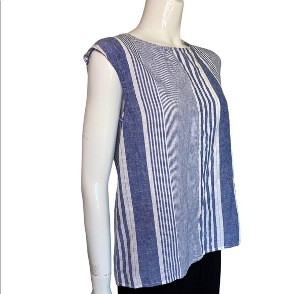 Max Studio Tops - NWT MAX STUDIO Blue and White Striped Cotton Linen Top Size Medium